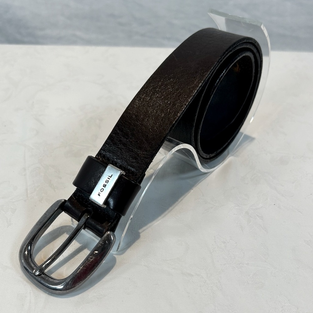 Fossil Leather Sz S Vintage Black Leather Belt Silver Buckle and Logo keeper